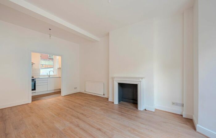 1 Bedroom Flat To Rent In St. Luke's Avenue, London, SW4
