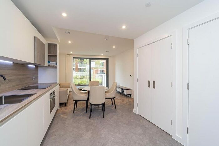1 Bedroom Flat To Rent In Newnton Close, London, N4