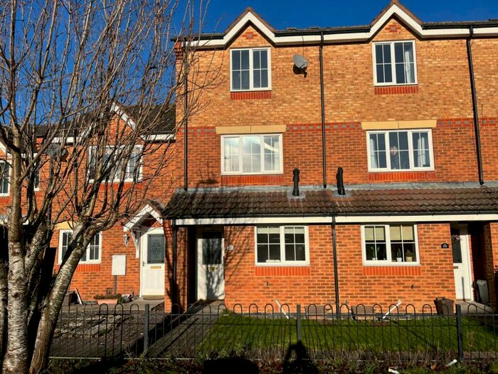 3 Bedroom Town House To Rent In Timken Way, Timken Estate, Daventry, NN11