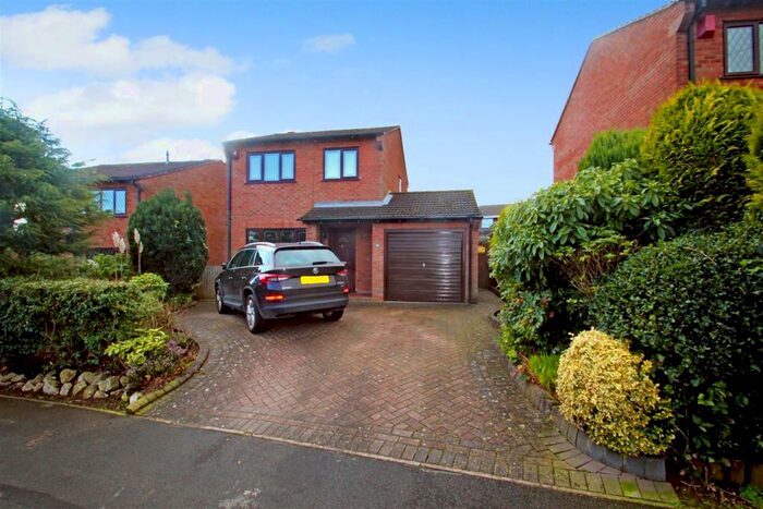 3 Bedroom Detached House To Rent In Widecombe Road, Birches Head, Stoke-On-Trent, ST1