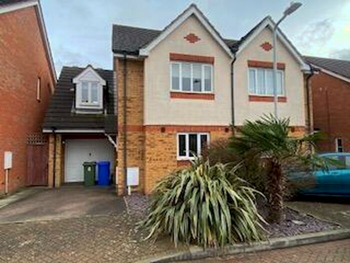3 Bedroom House To Rent In Glover Close, Kemsley, Sittingbourne, ME10