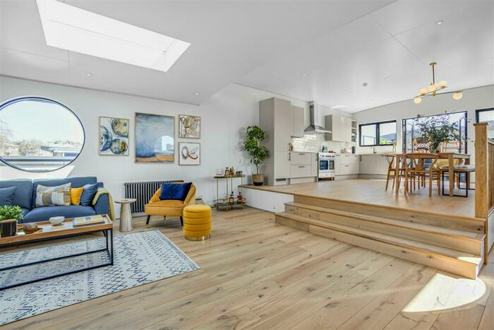 2 Bedroom Flat To Rent In Iris Cheyne Walk, Cheyne Walk, SW10