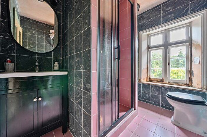 2 Bedroom Terraced House For Sale In Burnt Oak Lane, Sidcup, DA15