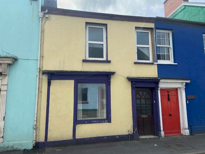 3 Bedroom House To Rent In Water Street, Carmarthen, SA31