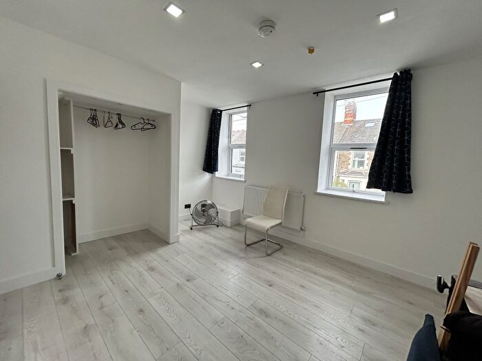 6 Bedroom Property To Rent In Mackintosh Place, Roath, Cardiff, CF24