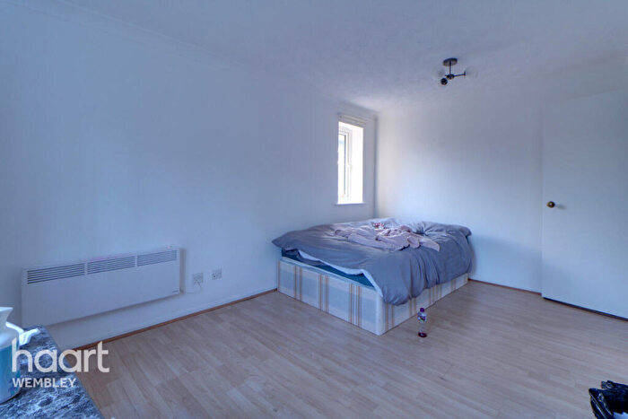 1 Bedroom Apartment For Sale In Alperton, HA0