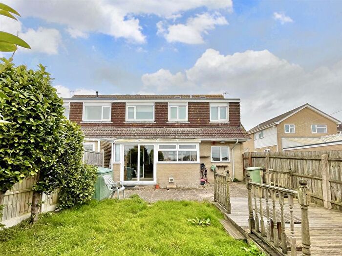 4 Bedroom Semi Detached House For Sale In Tyneham Close, Weymouth, DT3