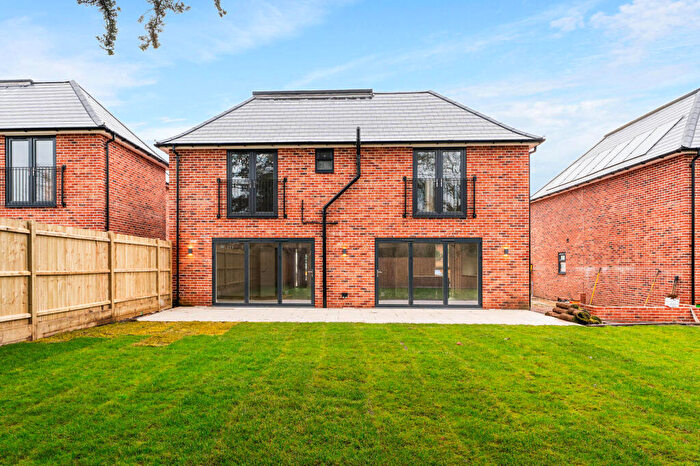 4 Bedroom House For Sale In Warsash Road, Warsash, SO31