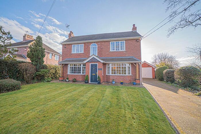 3 Bedroom Detached House For Sale In Benton Green Lane, Berkswell, CV7