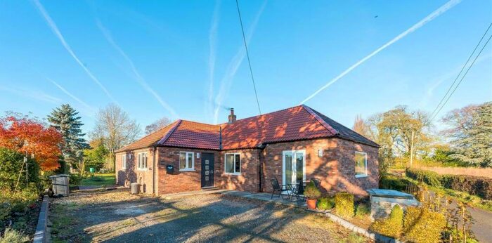 3 Bedroom Detached Bungalow For Sale In Lammins Lane, Mareham-Le-Fen, PE22