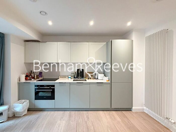 Studio To Rent In Seagull Lane, Custom House, E16