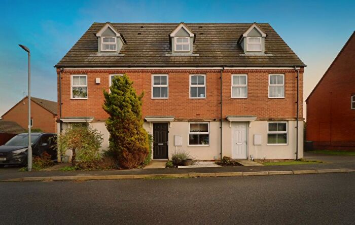 3 Bedroom Town House For Sale In Siskin Close, Corby, NN18