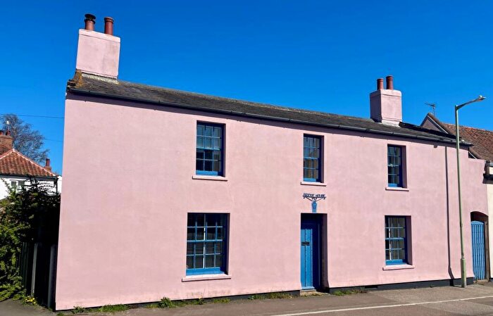 4 Bedroom Detached House For Sale In Bridge House, Reydon, Suffolk, IP18
