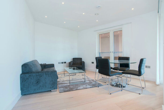 2 Bedroom Flat To Rent In Wenlock Road, Islington, London, N1