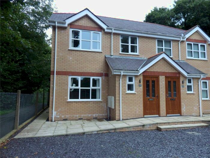 3 Bedroom Semi-Detached House To Rent In Rheilffordd, Y Felinheli, Gwynedd, LL56