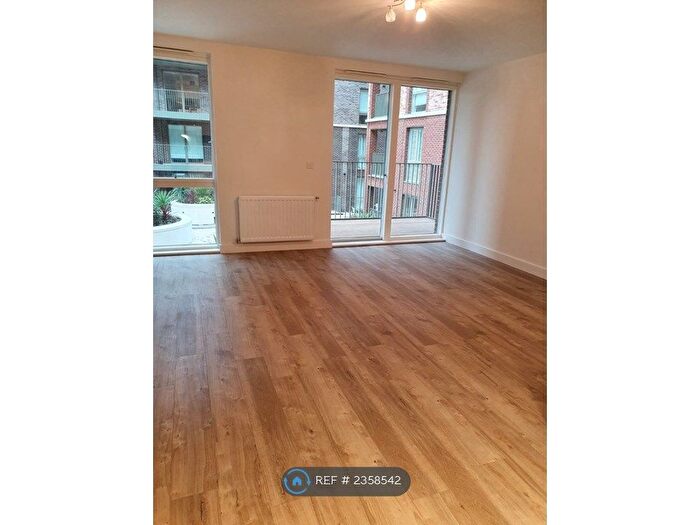 2 Bedroom Flat To Rent In Chesterton House, Harrow On The Hill, HA1