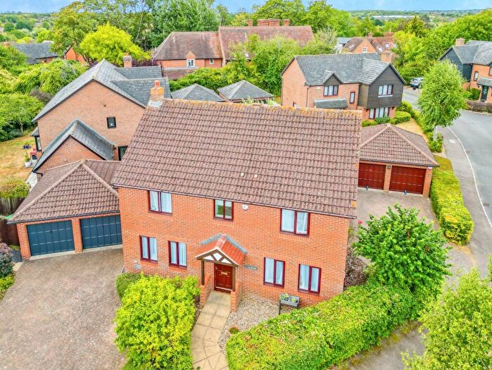 4 Bedroom House For Sale In Turvill End, Loughton, Milton Keynes, Buckinghamshire, MK5