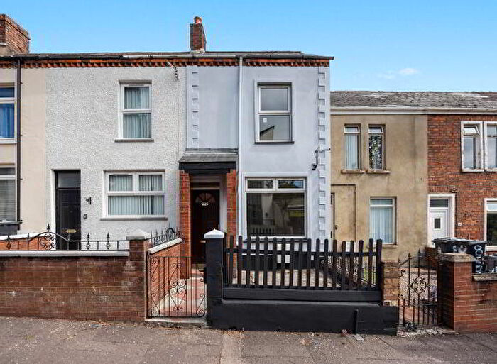 2 Bedroom Mid Terraced House For Sale In Crumlin Road, Belfast, BT14
