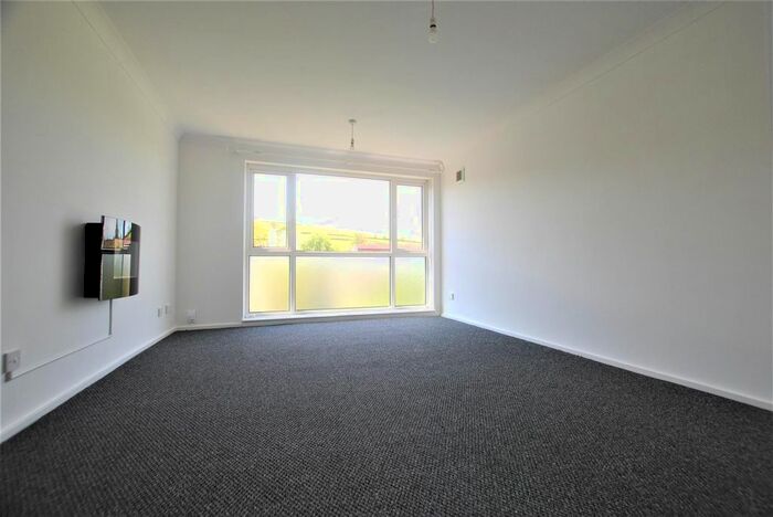 2 Bedroom Flat To Rent In Willmott Close, Whitchurch, Bristol BS14