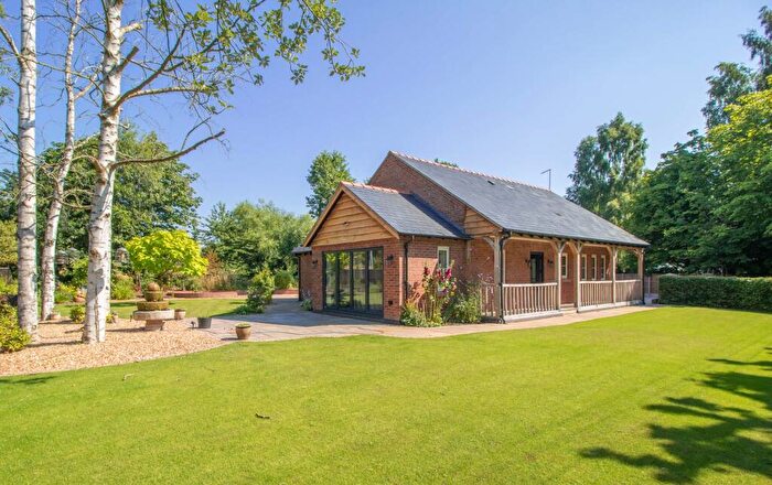 3 Bedroom Detached House For Sale In Mill Lane, Great Barrow, Chester, CH3
