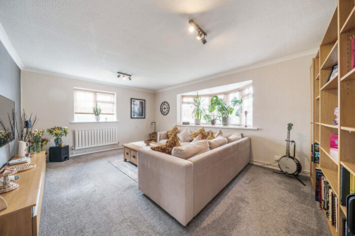 2 Bedroom Apartment To Rent In Bispham Road, London, NW10