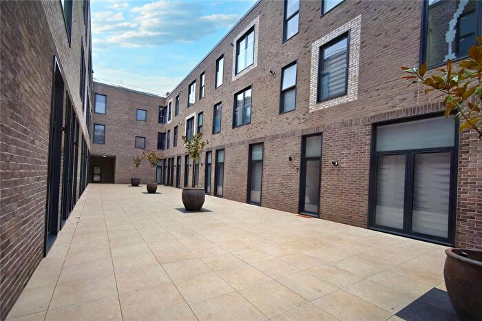 1 Bedroom Apartment To Rent In Emerald House, A London Road, Newbury, Berkshire, RG14