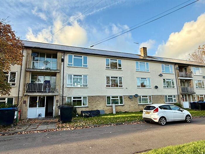 2 Bedroom Flat For Sale In Dicketts Road, Corsham, SN13