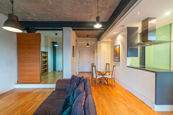 2 Bedroom Apartment For Sale In The Box Works, Worsley Street, Castlefield, Manchester, M15