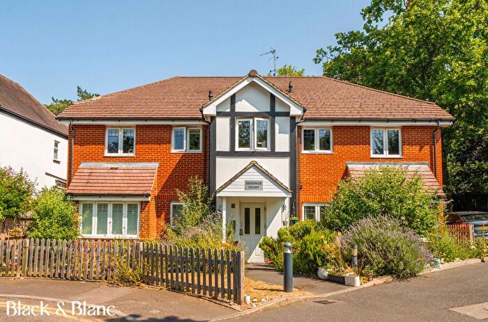 2 Bedroom Flat For Sale In Seddings Court, Springfield Gardens, West Wickham, BR4
