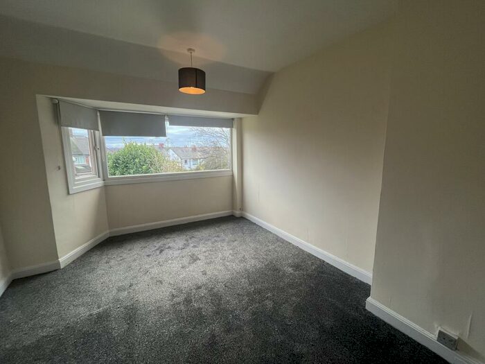 4 Bedroom House To Rent In Wolverhampton Road, Oldbury, B68