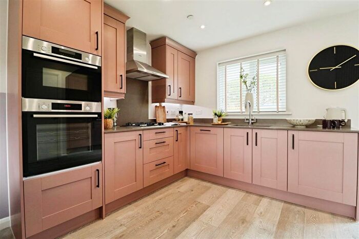 3 Bedroom Detached House For Sale In Kings Drive, Cardiff, CF3