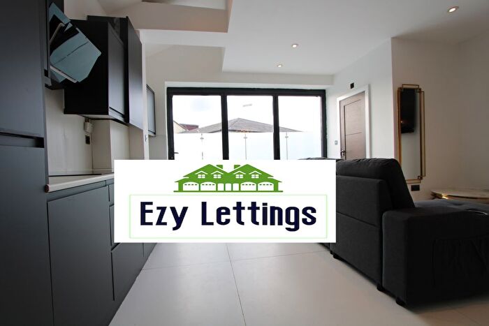 1 Bedroom Flat To Rent In Garratt Lane, London, SW18