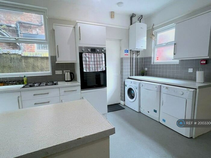 9 Bedroom Terraced House To Rent In Garmoyle Road, Liverpool, L15