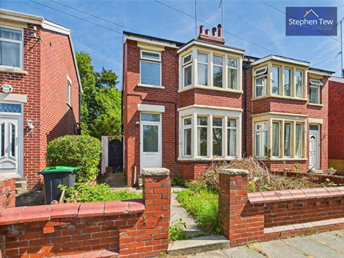 3 Bedroom Semi-Detached House For Sale In Nethway Avenue, Blackpool, FY3