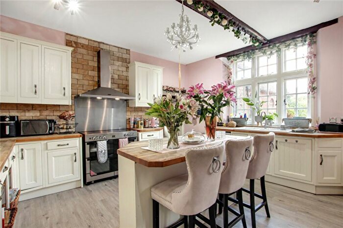 8 Bedroom Detached House For Sale In Eynsford Road, Crockenhill, Kent, BR8