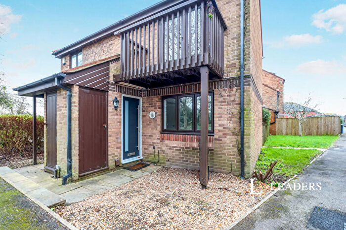 2 Bedroom Flat To Rent In Catalina Drive, Poole, BH15