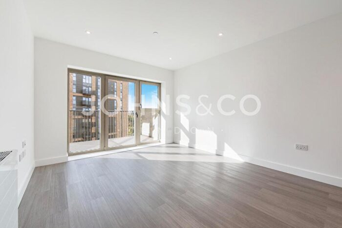 1 Bedroom Apartment To Rent In Flagstaff Road, Bankside Gardens, Reading, RG2