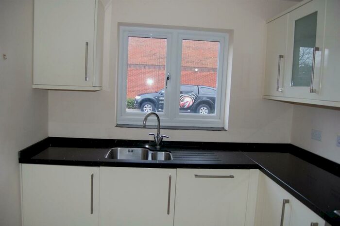 3 Bedroom Terraced House To Rent In Holt Court, Weston Lane, SO19