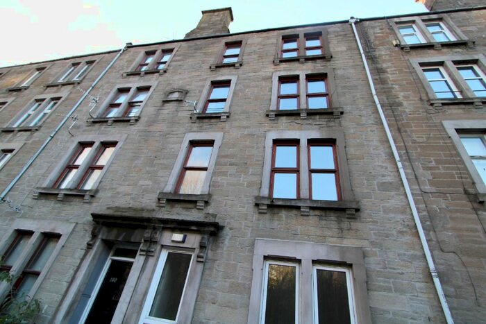 1 Bedroom Flat To Rent In Lochee Road, Dundee, DD2