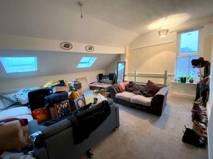 2 Bedroom Flat To Rent In Barlow Moor Road, Manchester, M21