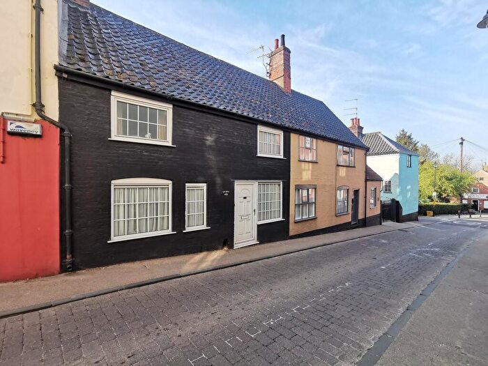 2 Bedroom Terraced House For Sale In Bridge Street, Bungay, NR35