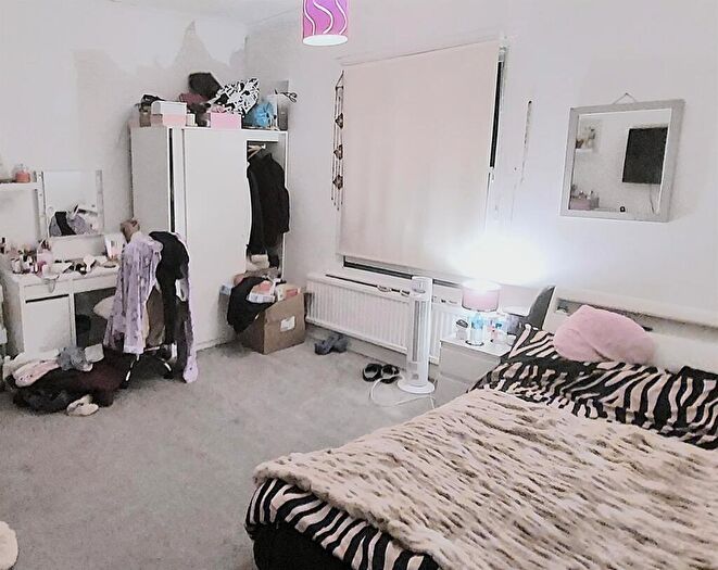 3 Bedroom Terraced House For Sale In Charles Street, Peterborough, PE1