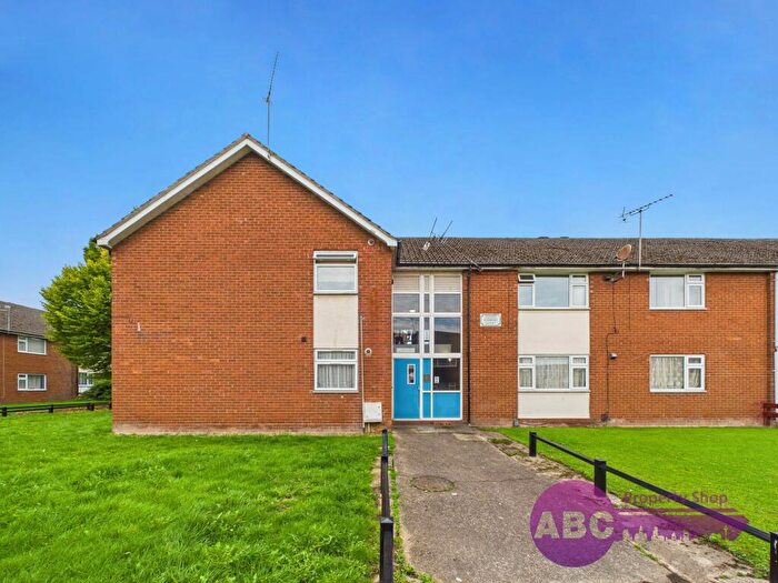2 Bedroom Flat For Sale In Denbigh Court, Ellesmere Port, CH65