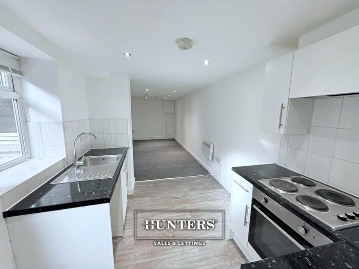 2 Bedroom Flat To Rent In Roundhay Road, Roundhay, Leeds, LS8