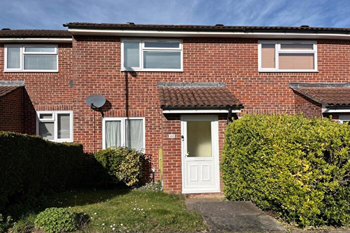 2 Bedroom House To Rent In Brighton Hill, Basingstoke, RG22