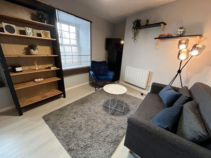 1 Bedroom Studio To Rent In Studio Flat - King Street, Aberdeen, AB24