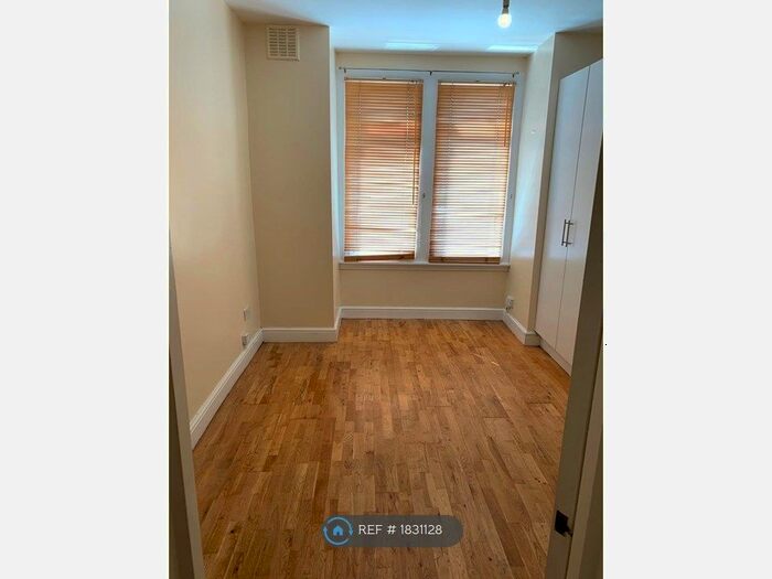 5 Bedroom Terraced House To Rent In Himley Road, London, SW17