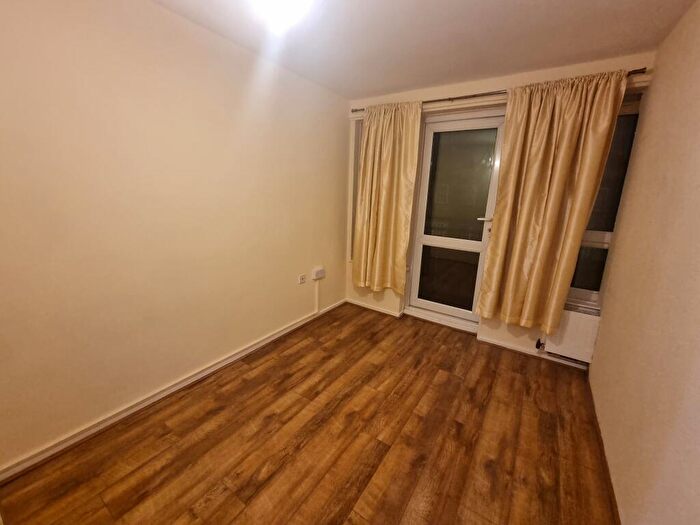 4 Bedroom Maisonette To Rent In James Docherty House, Patriot Square, London, E2