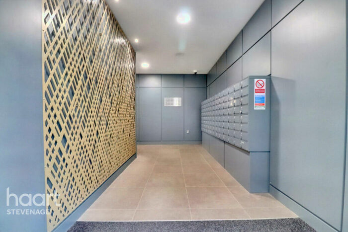 1 Bedroom Apartment For Sale In Park Place, Stevenage, SG1