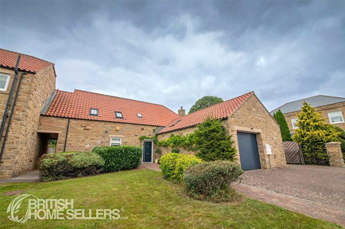 2 Bedroom Detached House For Sale In Hallgarth Court, Newsham, Richmond, North Yorkshire, DL11